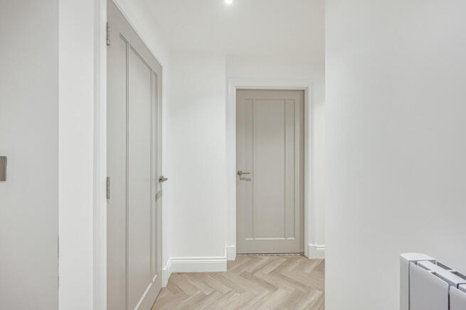 2 bed Apartment for sale Image 12