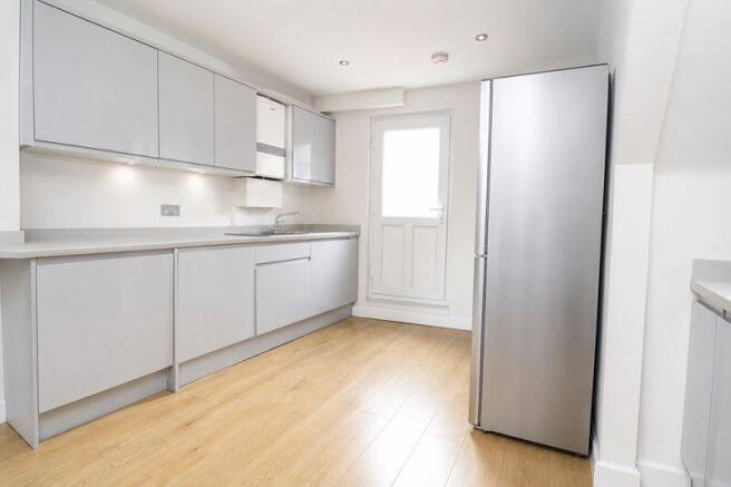 Kitchen Pic 1