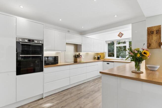 Sharpenhoe Road, Barton-Le Clay, MK45 4SD photo 4