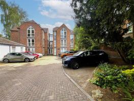 6, 50 Westbury Court, Coten End, Warwick CV34 4NP