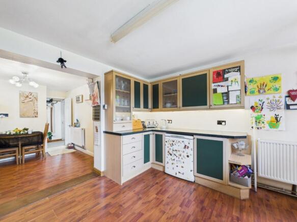 3 bed Semi-Detached for sale Image 5
