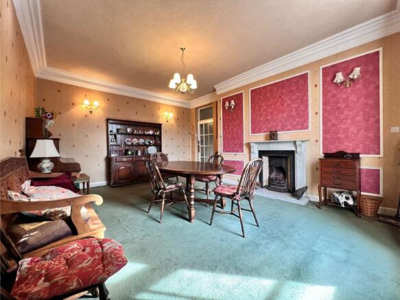 4 bed Semi-Detached for sale Image 8