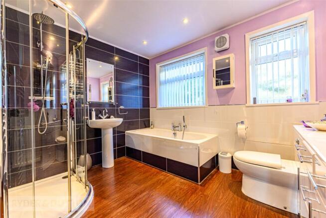 3 bed Detached Bungalow for sale Image 12