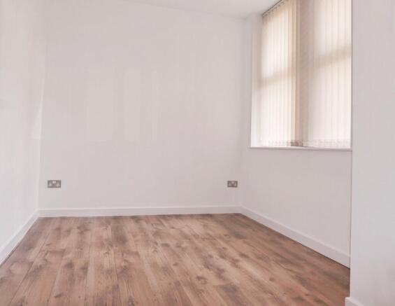 2 bed Flat to rent Image 8