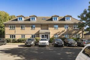 Flat 4, 3, Fisk Close, Sunbury-on-thames TW16 7PY