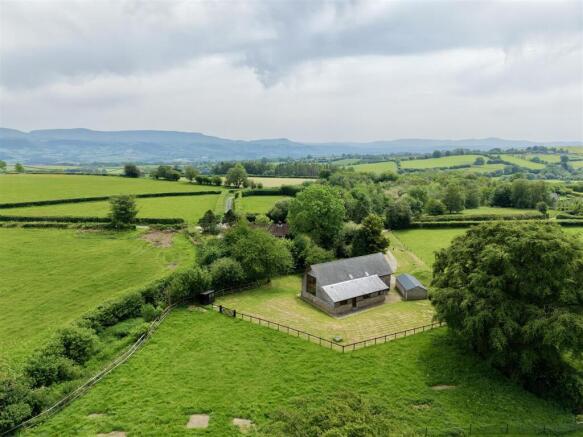 dji_fly_20260528_144212_0126_1780036195203_photo.J