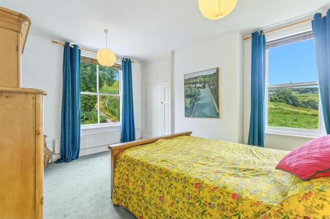 4 bed End of Terrace for sale Image 11