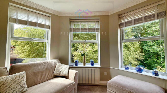 3 bed Flat for sale Image 10
