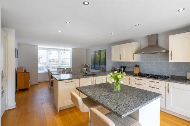 Kitchen/Dining