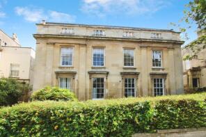 Flat 3, Hambledon House, Cotham Road, Cotham, Bristol BS6 6DR