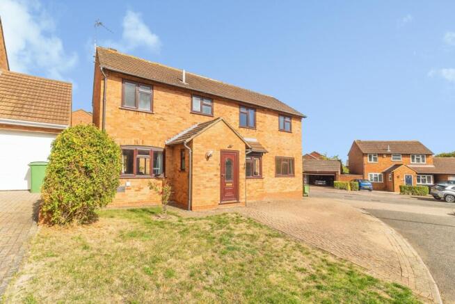 5-bed detached on Shorham Rise, Two Mile Ash, Milton Keynes, Buckinghamshire, MK8, £510,000