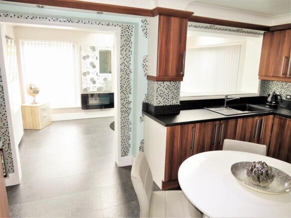Kitchen dining ro...
