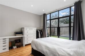 106c, Colney Hatch Lane, Hornsey, London N10 1EA