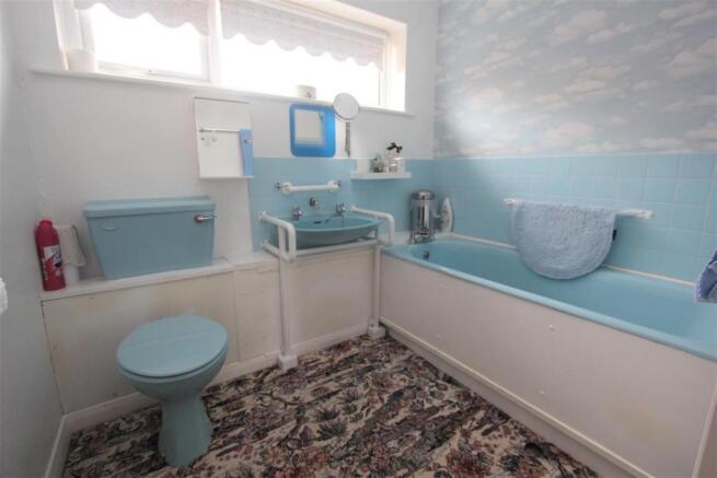Bathroom.jpg