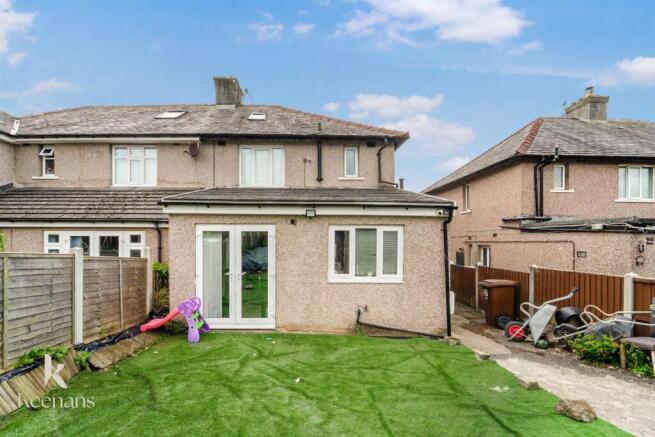 3 bed Semi-Detached for sale Image 8