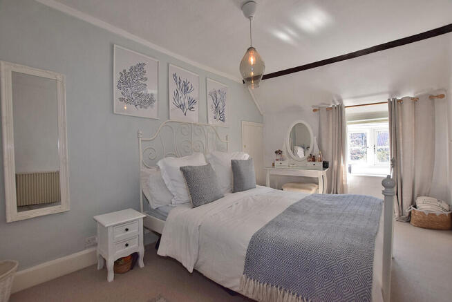 2 bed Cottage for sale Image 8