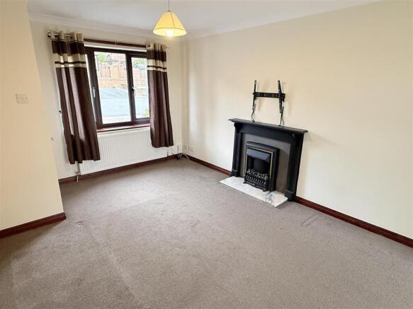 Castle Hill View, Heckmondwike photo 4