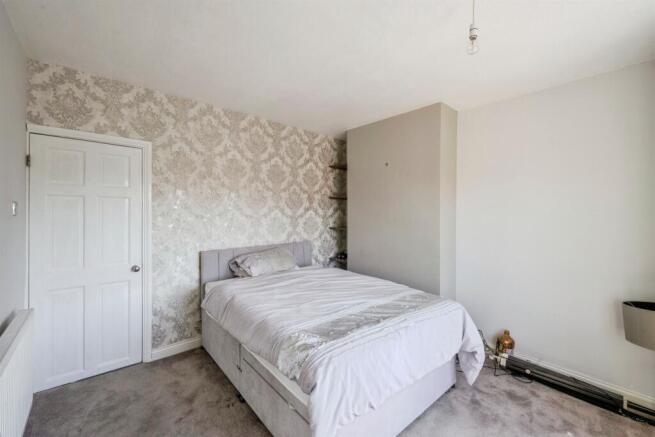 2 bed Semi-Detached for sale Image 8