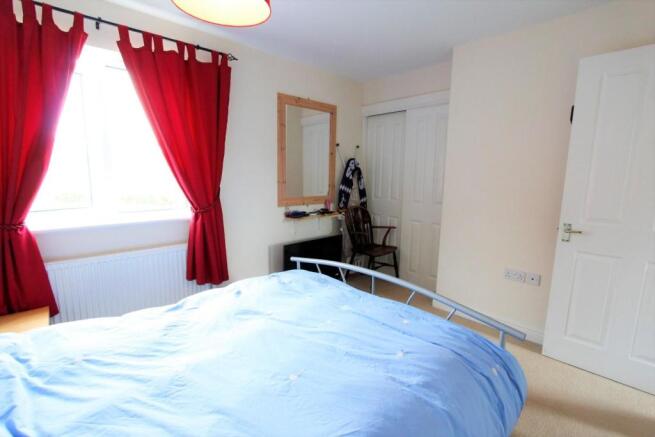 Bedroom One (2).JPG