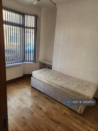 3 bed Terraced to rent Image 12