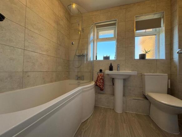 2 bed Terraced for sale Image 5