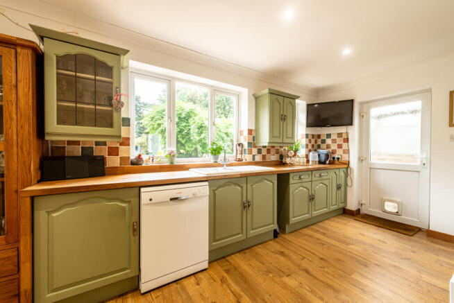 5AmbarrowCrescent-23