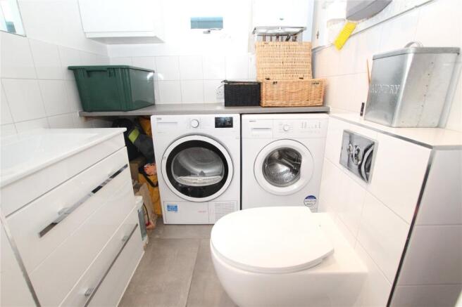 Utility Room/Wc