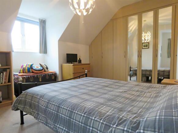 Bedroom .JPG