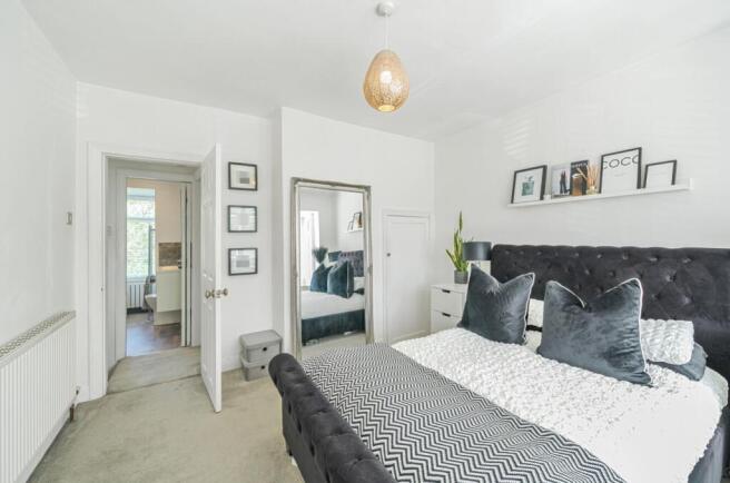 Bedroom 1b
