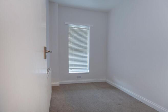 2 bed Terraced to rent Image 12