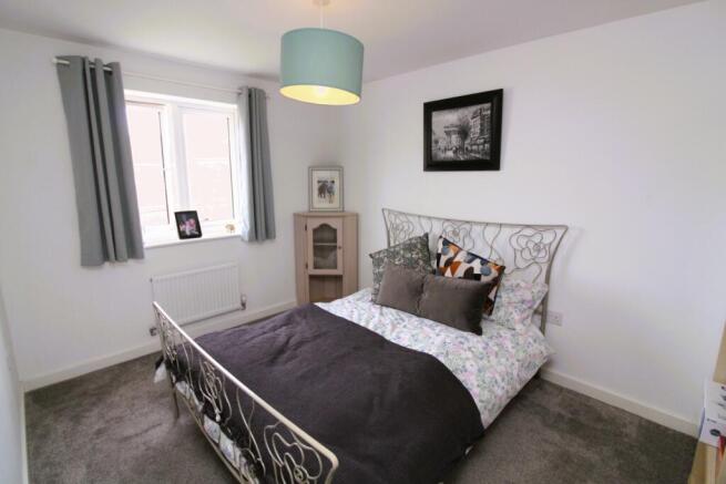 5 Jade Close, Bridgwater photo 4