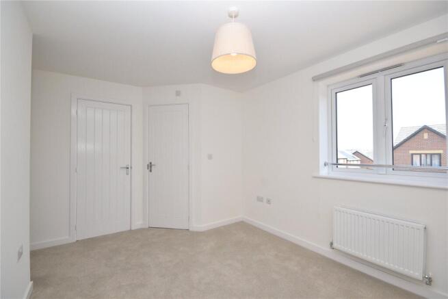 3 bed Semi-Detached to rent Image 6