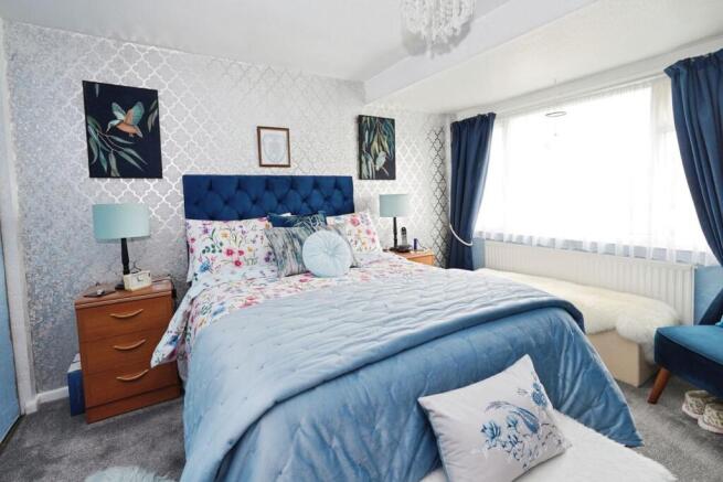 2 bed Semi-Detached Bungalow for sale Image 12