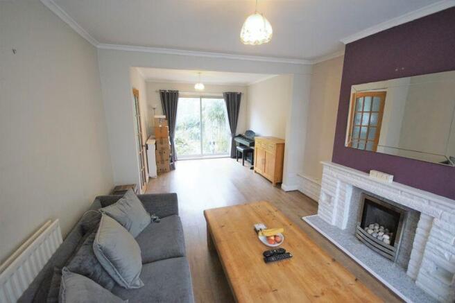 Through Lounge1