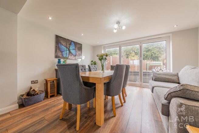 DINING ROOM: