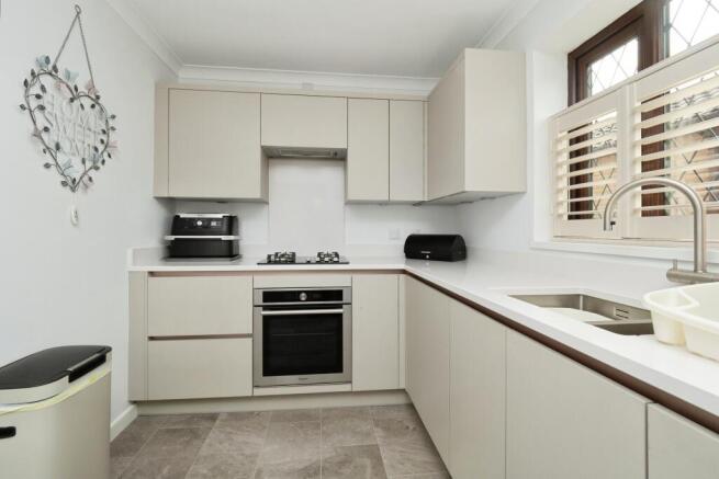 2 bed Semi-Detached for sale Image 6