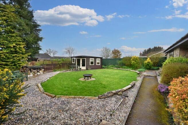 Front garden pic 2
