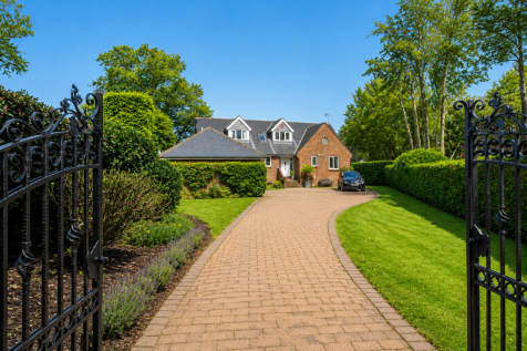 Hamm Court, Weybridge, Surrey, KT13