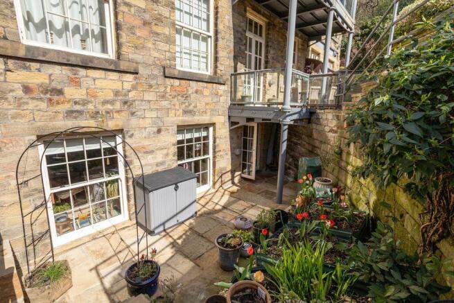2 bed Apartment for sale Image 12