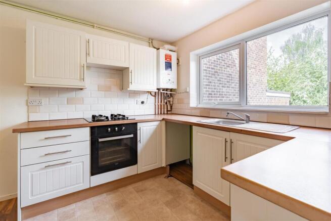 28 Porchester Close-HR12.jpg