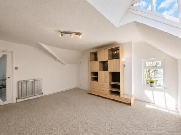 2 bed Apartment for sale Image 8