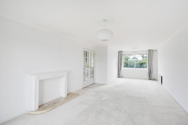 Living room ()
