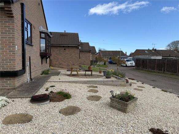 2 bed Bungalow for sale Image 11