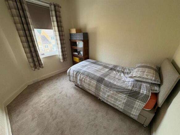3 bed Terraced for sale Image 11