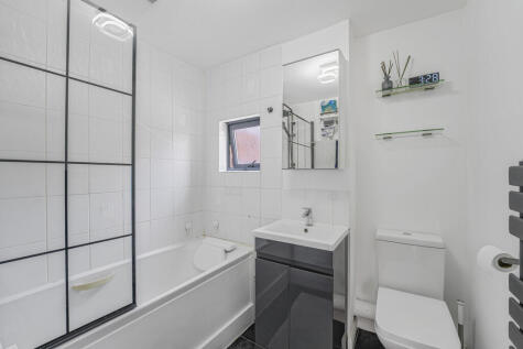 Thames Reach, London, SE28 0NG