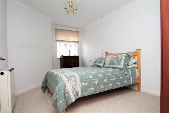 bedroom 1.jpg