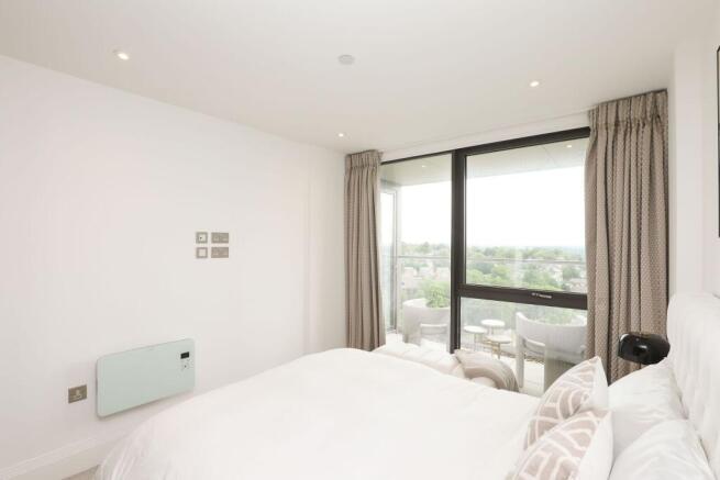 2 bed Flat for sale Image 12
