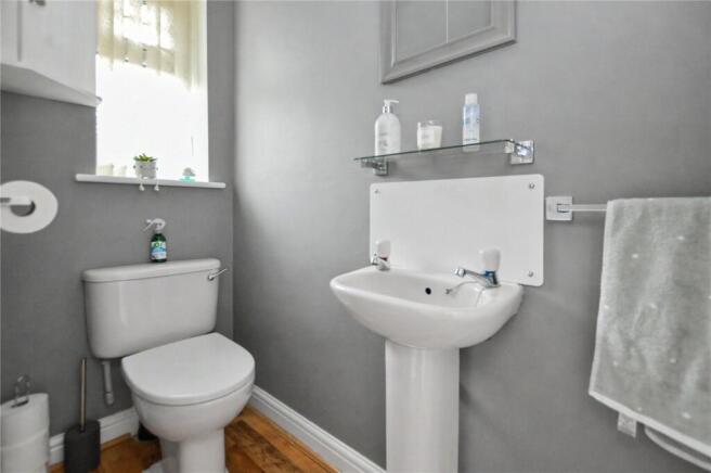 3 bed Semi-Detached for sale Image 12