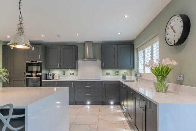 9 Grange Close-030.JPG