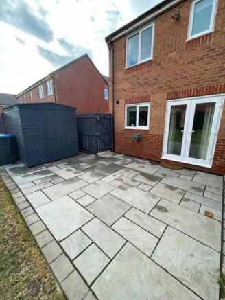 2 bed House to rent Image 6